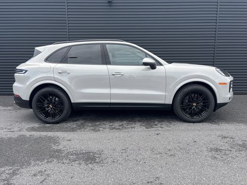 New 2026 Porsche Cayenne image 6