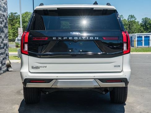 New 2025 Ford Expedition Max Platinum w/ Platinum Ultimate Package AWD/4WD image 7