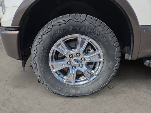 Used 2017 Ford F150 Lariat AWD/4WD image 9