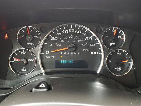 Used 2018 Chevrolet Express 2500 w/ Driver Convenience Package RWD image 24