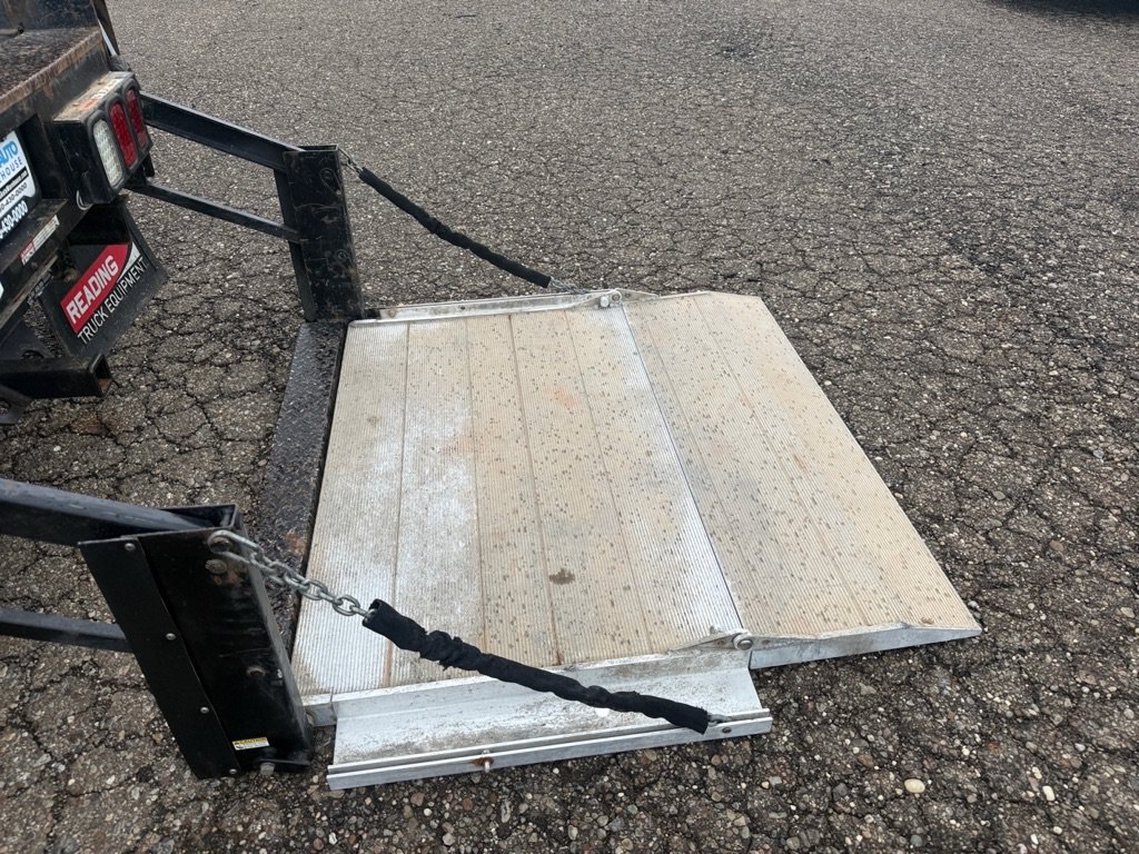 Used 2022 Ford F350 XL w/ Power Equipment Group RWD image 10