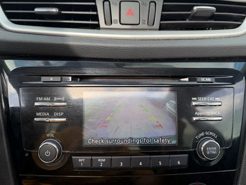 Used 2016 Nissan Rogue SL image 15