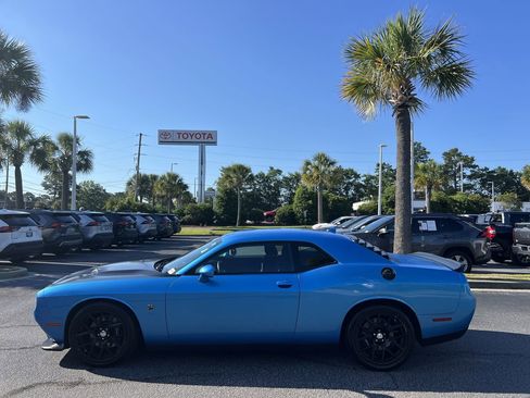 Used 2015 Dodge Challenger R/T Scat Pack RWD image 7