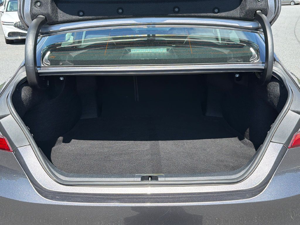 Used 2019 Toyota Camry LE w/ Convenience Package FWD image 20