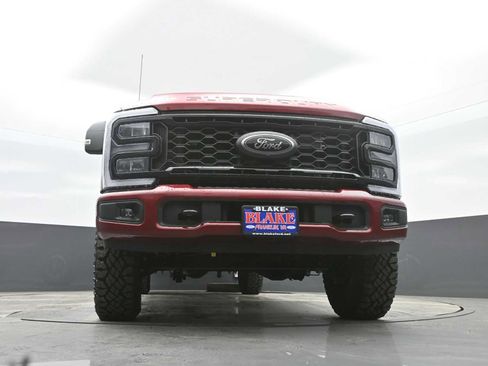 New 2025 Ford F250 XLT w/ Black Appearance Package image 32