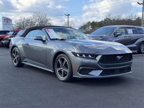 Used 2024 Ford Mustang Premium image 2