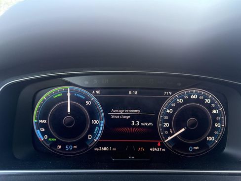 Used 2019 Volkswagen e-Golf SEL Premium FWD image 29