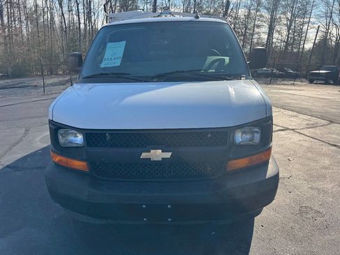 Used 2017 Chevrolet Express 2500 image 8