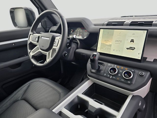 Used 2025 Land Rover Defender 110 S AWD/4WD image 12