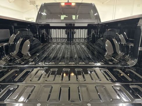 New 2026 RAM 1500 Express AWD/4WD image 23