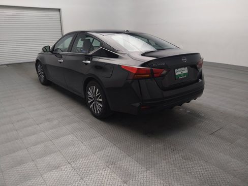 Used 2023 Nissan Altima 2.5 SV FWD image 5