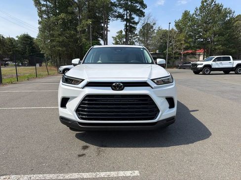 Used 2024 Toyota Grand Highlander AWD Hybrid image 3