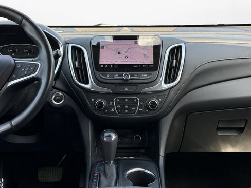 Used 2020 Chevrolet Equinox Premier AWD/4WD image 11