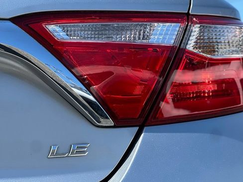 Certified 2017 Toyota Camry LE FWD image 10