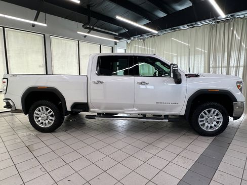 Used 2023 GMC Sierra 3500 SLT w/ SLT Convenience Package image 5