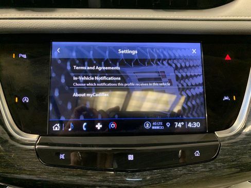 Used 2021 Cadillac XT6 Premium Luxury image 39