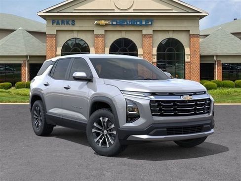 New 2026 Chevrolet Equinox LT w/ Safety and Technology Package FWD image 8