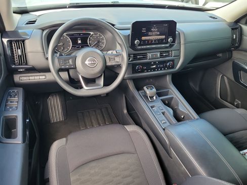 Certified 2025 Nissan Pathfinder S FWD image 16