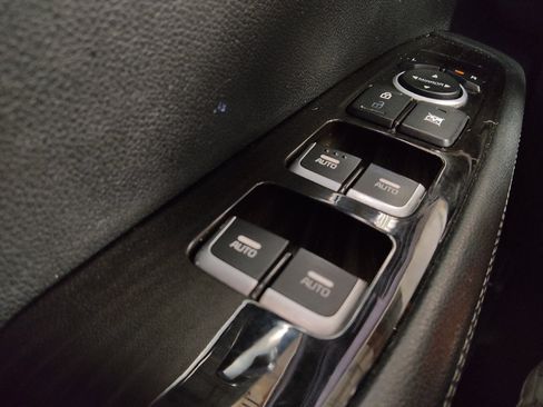 Used 2020 Kia Sorento S FWD image 27