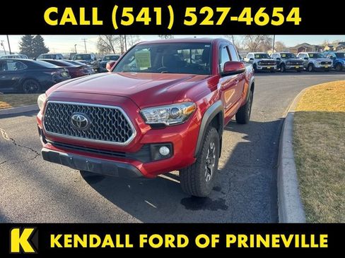 Used 2019 Toyota Tacoma TRD Off-Road image 5