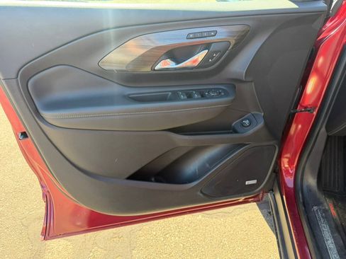 Used 2018 GMC Terrain Denali w/ Advanced Safety Package image 13