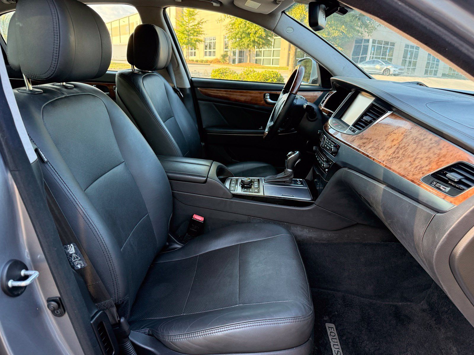 Used 2014 Hyundai Equus Signature RWD image 36