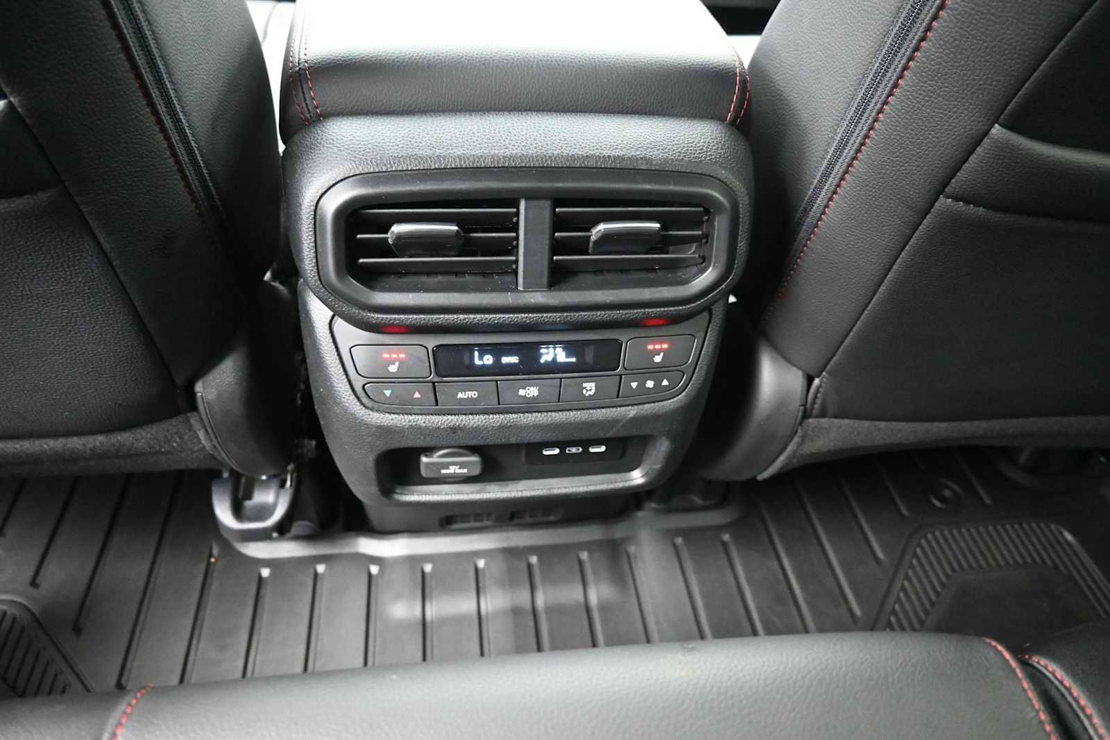 Used 2024 Honda Ridgeline Black Edition image 13
