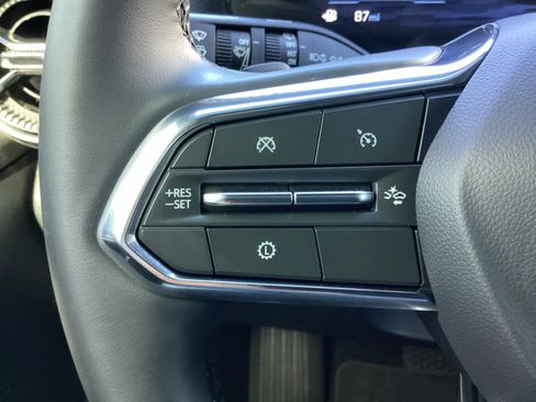 Used 2025 Chevrolet Equinox LT FWD image 18