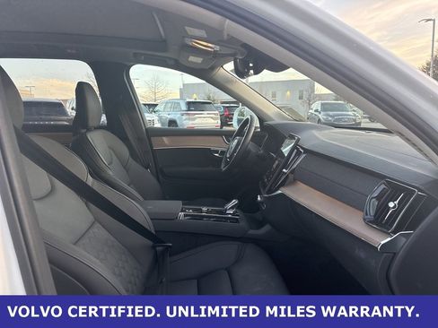 Certified 2025 Volvo XC90 B6 Plus image 9