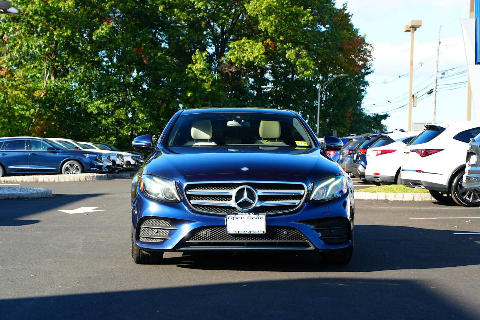 Used 2017 Mercedes-Benz E 300 4MATIC image 2