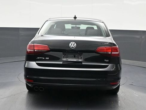 Used 2018 Volkswagen Jetta SE FWD image 4