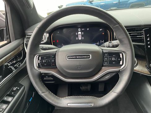 Used 2022 Jeep Grand Wagoneer Series I AWD/4WD image 37
