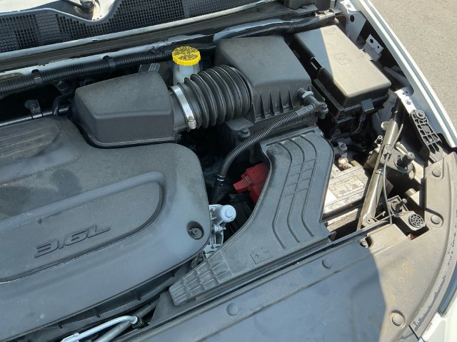 Used 2023 Chrysler Pacifica Touring-L FWD image 20