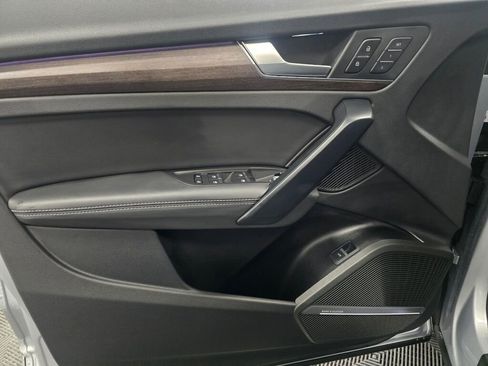 Certified 2025 Audi Q5 2.0T Premium Plus image 35