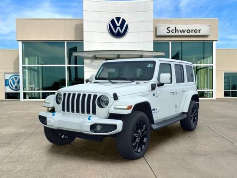 Used 2021 Jeep Wrangler Unlimited Sahara AWD/4WD image 2
