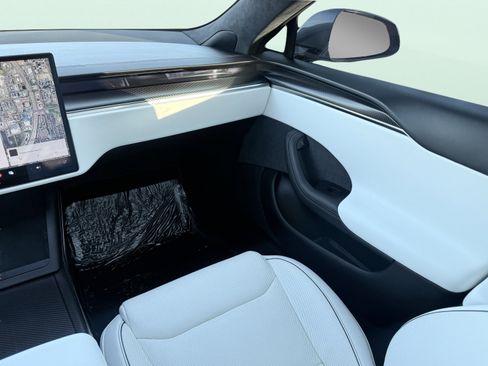 Used 2021 Tesla Model S Plaid image 54