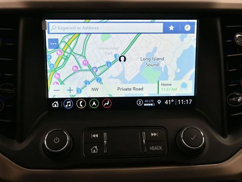 Used 2023 GMC Acadia Denali w/ Denali Technology Package image 12