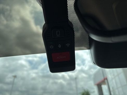 Used 2025 Toyota Camry XLE w/ Premium Plus Package image 36