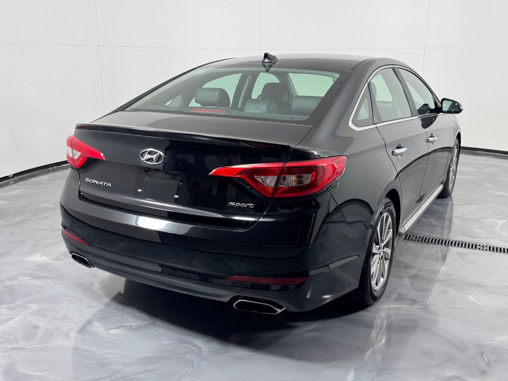 Used 2017 Hyundai Sonata Sport w/ Value Edition Package 02 FWD image 5