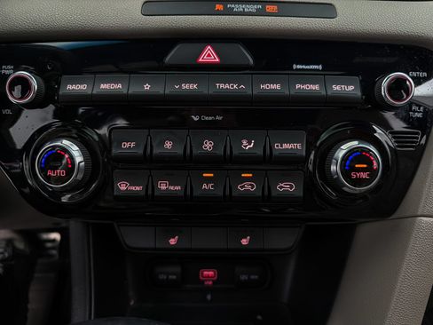 Certified 2022 Kia Sportage Nightfall Edition w/ Nightfall Fwd Premium Package image 22