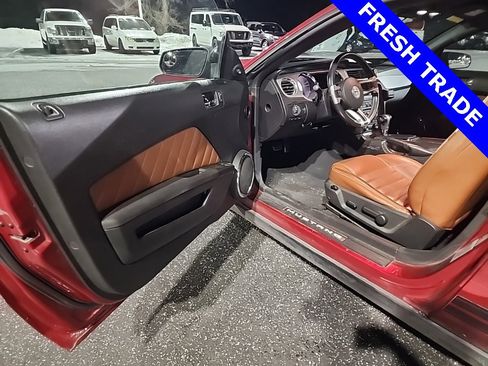 Used 2010 Ford Mustang Premium image 11