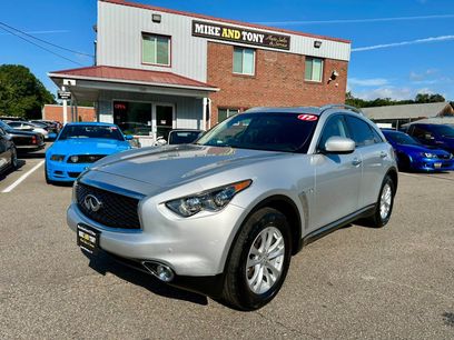 Used 2017 INFINITI QX70 AWD w/ Premium Package