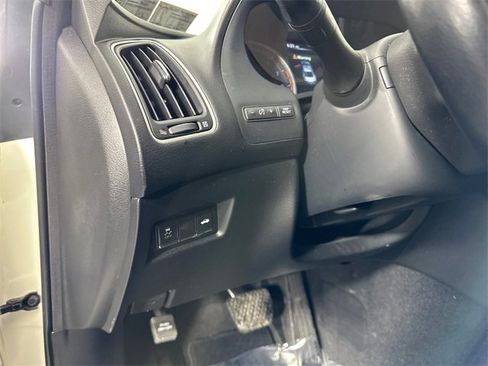 Used 2017 INFINITI Q60 3.0t w/ Cargo Package image 17