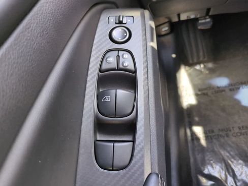 Used 2024 Nissan Altima 2.5 SV FWD image 21