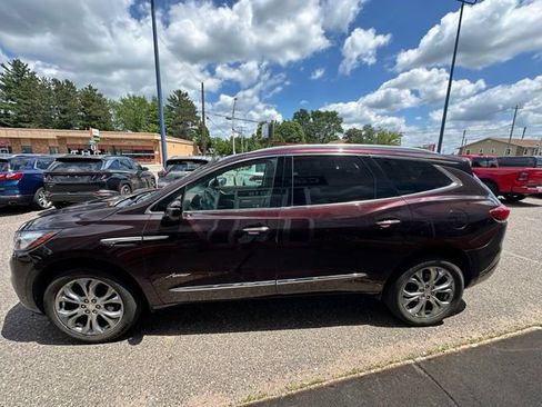 Used 2020 Buick Enclave Avenir w/ Avenir Technology Package FWD image 4