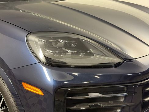 Certified 2025 Porsche Cayenne S image 15