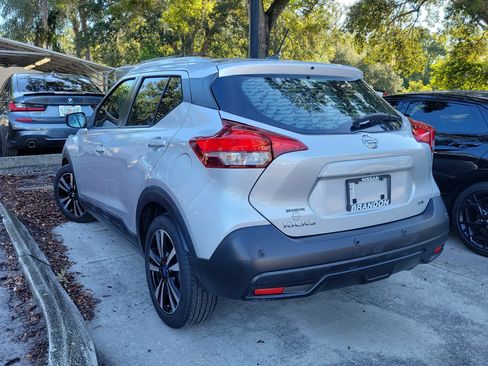 Used 2020 Nissan Kicks SV FWD image 6