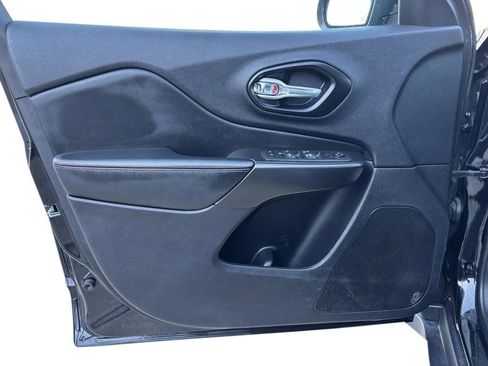 Used 2021 Jeep Cherokee Trailhawk w/ Sun, Sound & Nav Group image 22