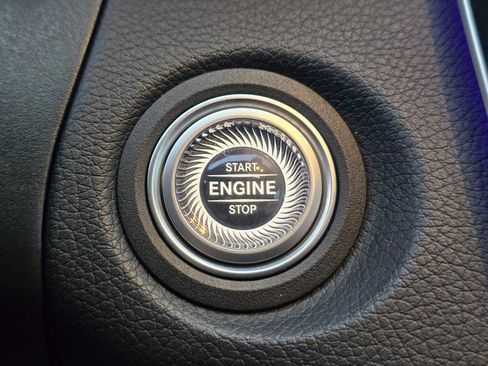 Used 2021 Mercedes-Benz GLC 300 GLC 300 image 35