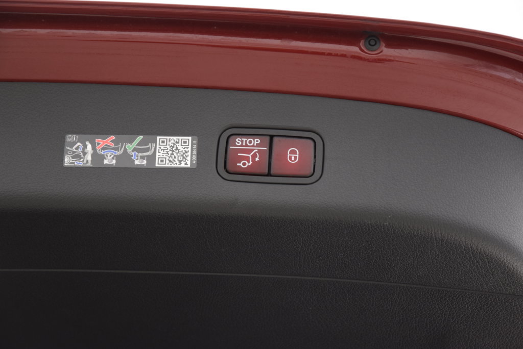 Certified 2026 Mercedes-Benz GLC 300 image 31